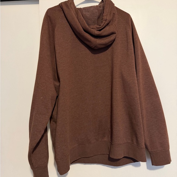 Carhartt Men’s maroon Logo Hoodie - Comfortable Workwear Pullover - Picture 3 of 3